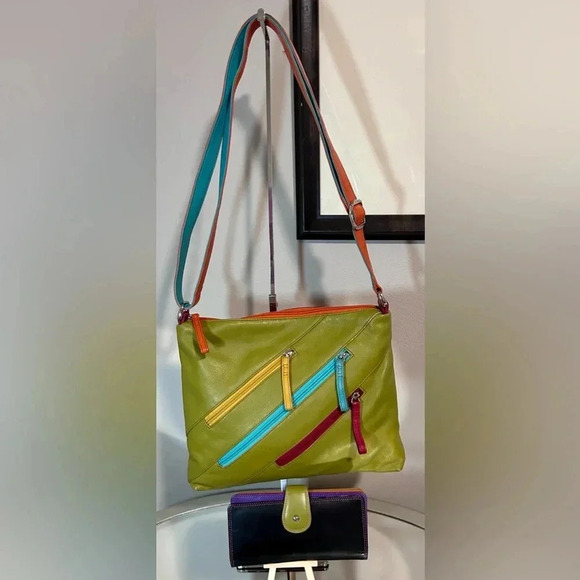 EUC ILI Green & Red Leather Crossbody Bag and Matching Wallet - Picture 1 of 6